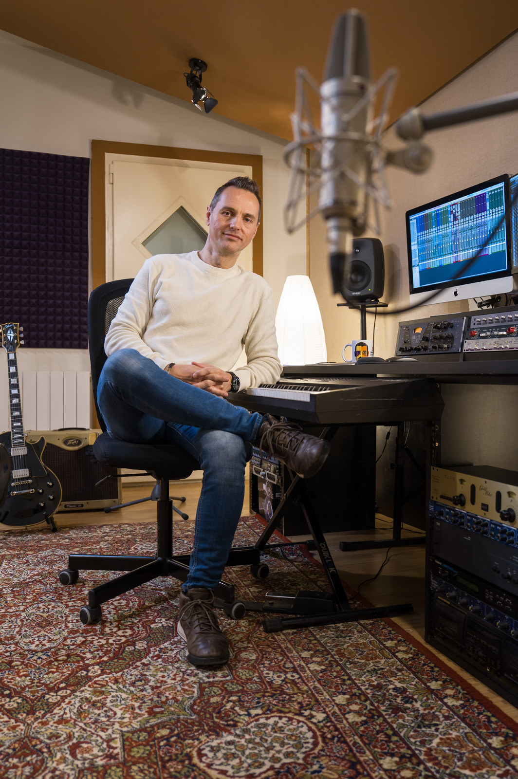 Foto de pau sastre en el estudio